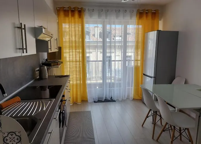 Cozy Lemon Apartment *